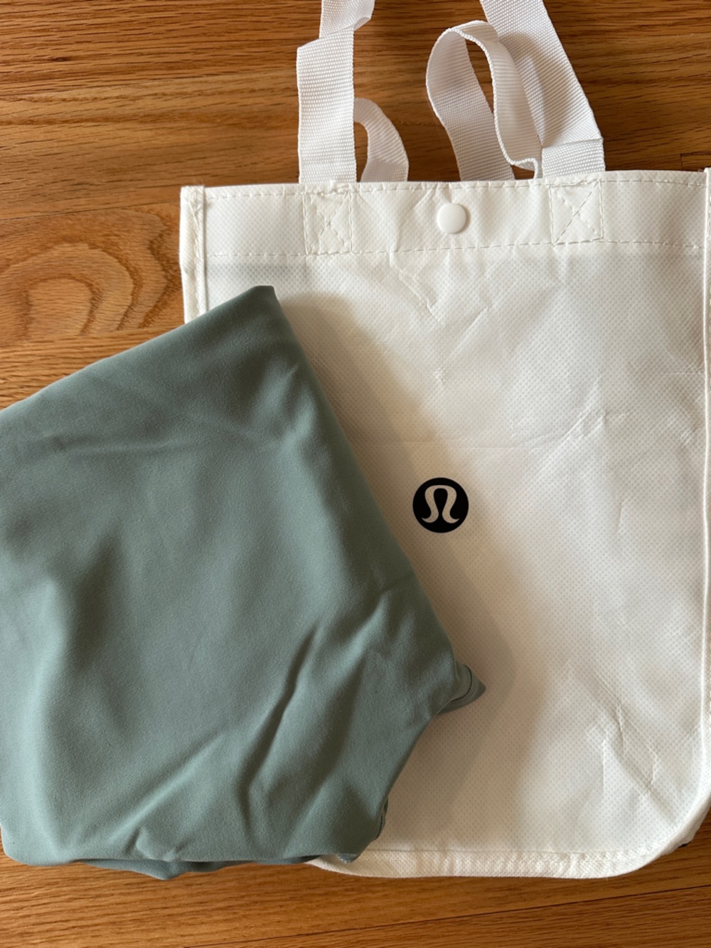 Lululemon Sage Green Performance Leggings, Size XS
